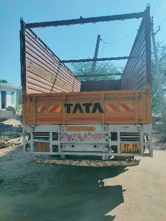 TATA 1109