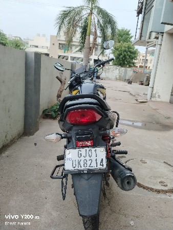 વેચવાની છે
