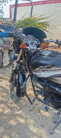ટુ વ્હીલ વેચવાનું છે