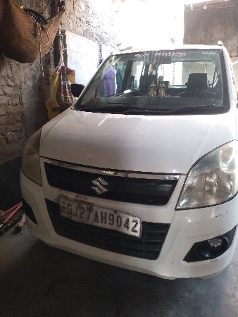વેચવાની છે