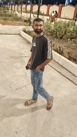 વેચવાની છે