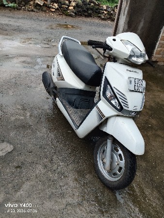 એક્ટિવા સે મહિન્દ્રા ગસ્ટો