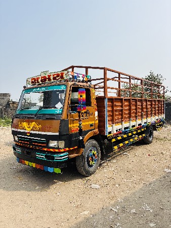 Tata 1109 22 foot