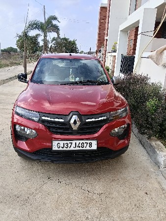 ફોર વીલ વેચવા ની છે