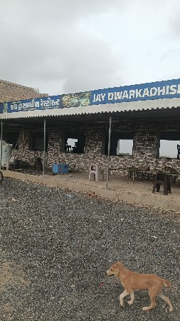 હોટલ માં નાસ્તા નું કાઉન્ટર