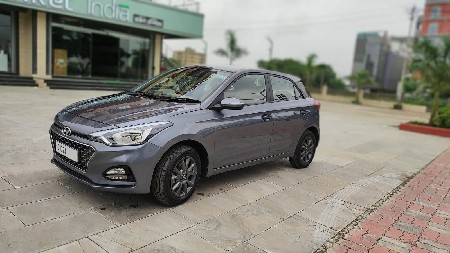 વેચવાની છે