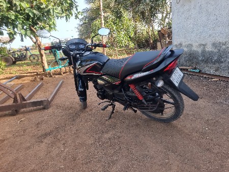 સાયન. ગાડી વેચવાની છે