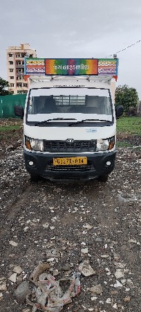 mahindra super