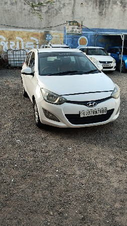 i20 ટોપ મોડલ 2013 11 મો મહિનો