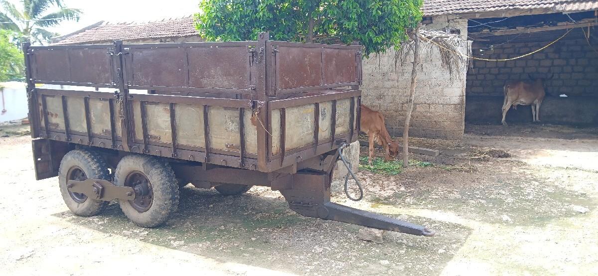 વેચવાની છે