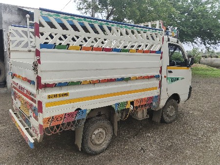 mahindra supro