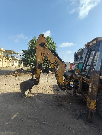 JCB વેસવાનું છે.