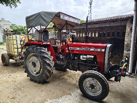 Massey tractor 241