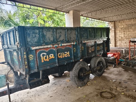 ટોલી વેચવાની છે