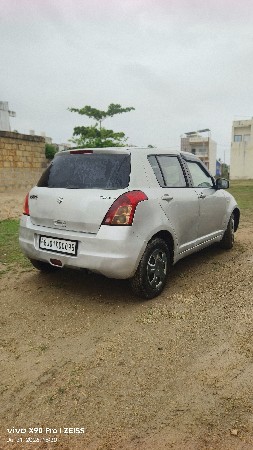 સ્વિફ્ટ 2 ટૂકડો 2009 અલ્ટો કે 10