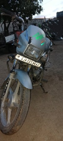 ટુ વ્હીલર વેચવાનું છે.