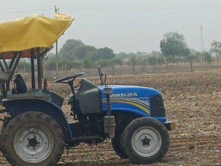 સોનાલીકા