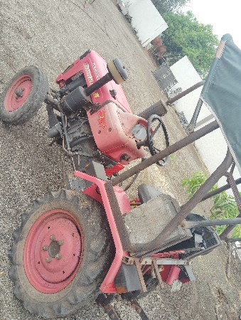 Mahindra Yuvraj 215
