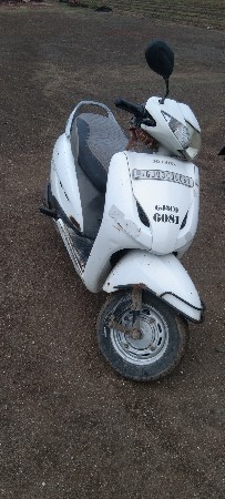 ગાડી વેચવાની છે એકટીવા