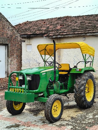 John Deere 5038 D