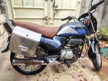 ટુ વ્હીલર વેચવાનું છે