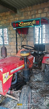 આ ટ્રેક્ટર વેચવાનું છે