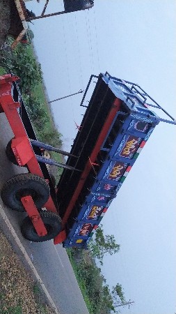 જય સીતારામ નું ફોરવીલ ટેલર વેચવાનું
