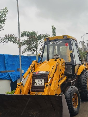 jcb