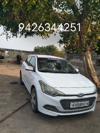 ફોર વ્હીલ વેચવાની છે