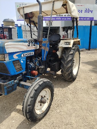 ટ્રેકટર વેચવાનું છે