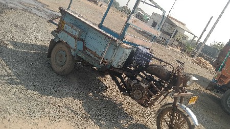 રીક્ષા વેચવાની છે