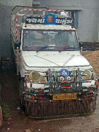 બોલેરો વેચવાનો છે