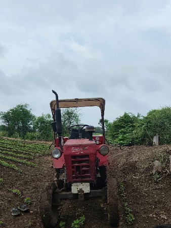 આ ટ્રેક્ટર વેચવાનું છે