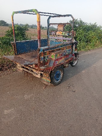 રીક્ષા વેચવાની છે
