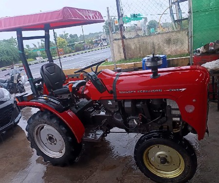 Massey Ferguson 5118.