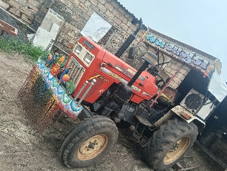 ટ્રેક્ટર વેસવાનું છે સ્વરાજ 855