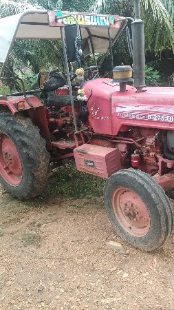 ટ્રેક્ટર વેસવાનું સે