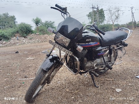 ટુ-વ્હીલર વેસવાનું છે.