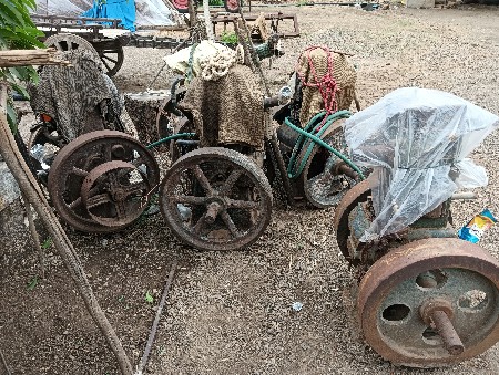 હલર માટેના મશીન વેચવાના છે