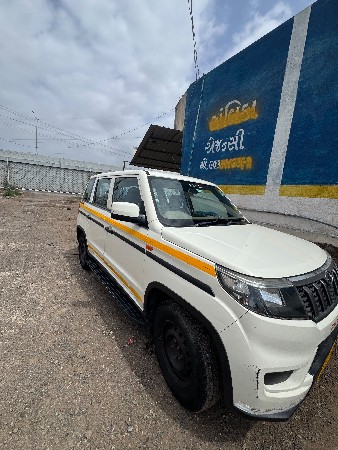 mahindra bolero neo