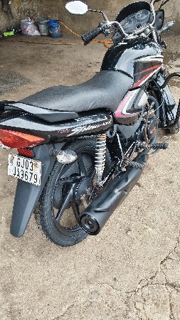 ટુ વ્હીલર વેચવાનું છે