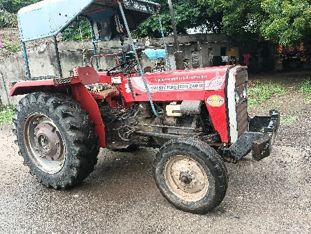 ટ્રેકટર વેચવાનું છે