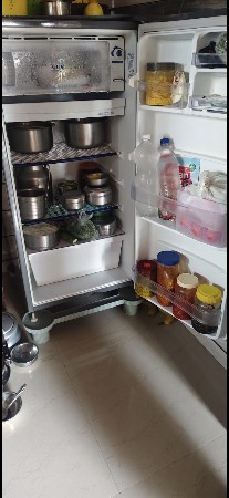 ફ્રીઝ વેચવા નું છે