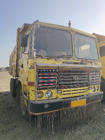 વેચવાનું છે: અશોક લેલેન્ડ ડમ્પર