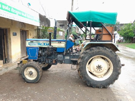 ટ્રેક્ટર વેસવાનું સે.
