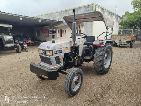 Eicher 380