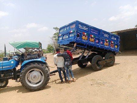 જય સીતારામ નું ફોરવીલ ટેલર વેચવાનો