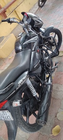 વેચવાની છે