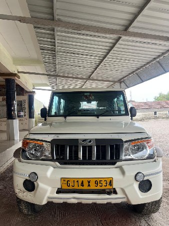 બોલેરો કેમ્પર વેચવાની છે