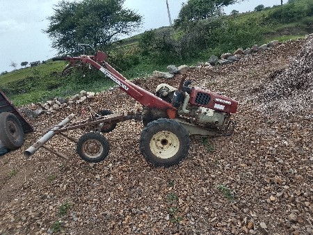 સીગળા વાળો ટેકટર